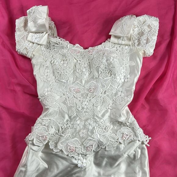 Vintage rosebuds and embroidery basque waist sheath style wedding dress small xs - Picture 5 of 16